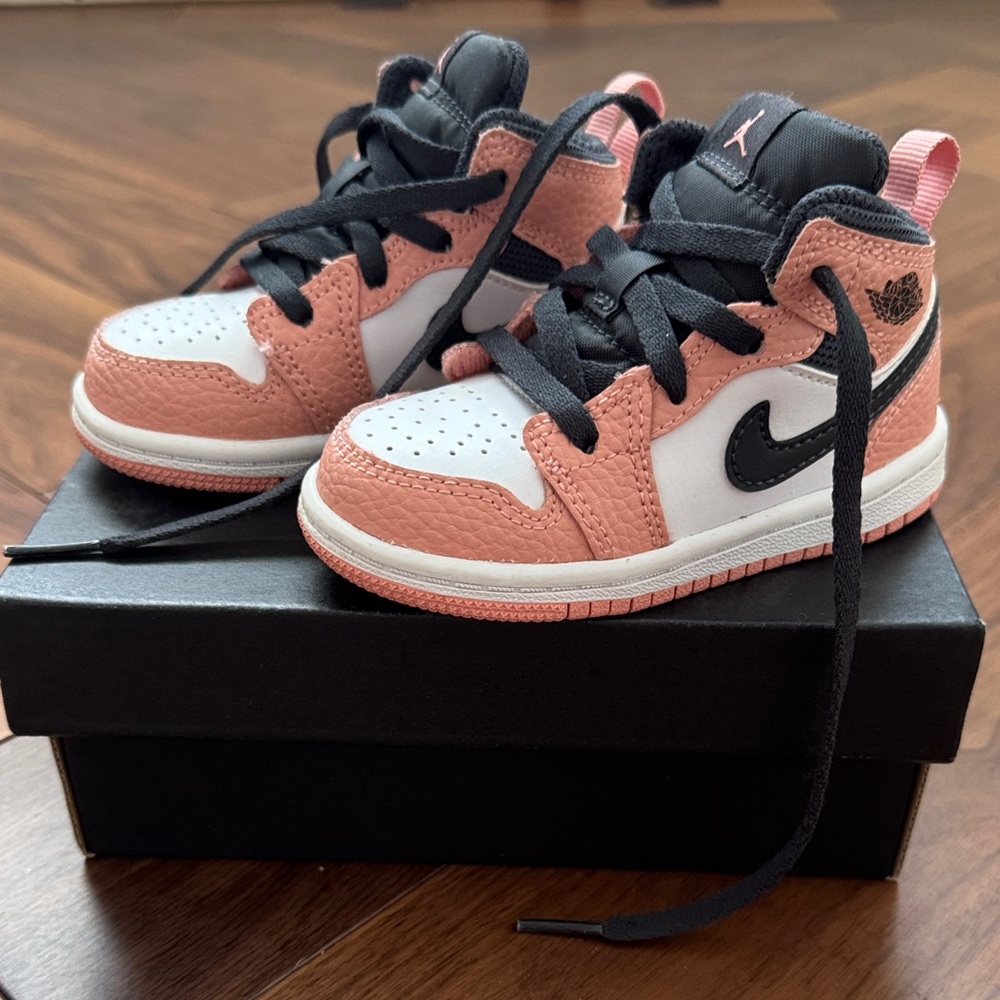 Jordan 1 Mid (TD)